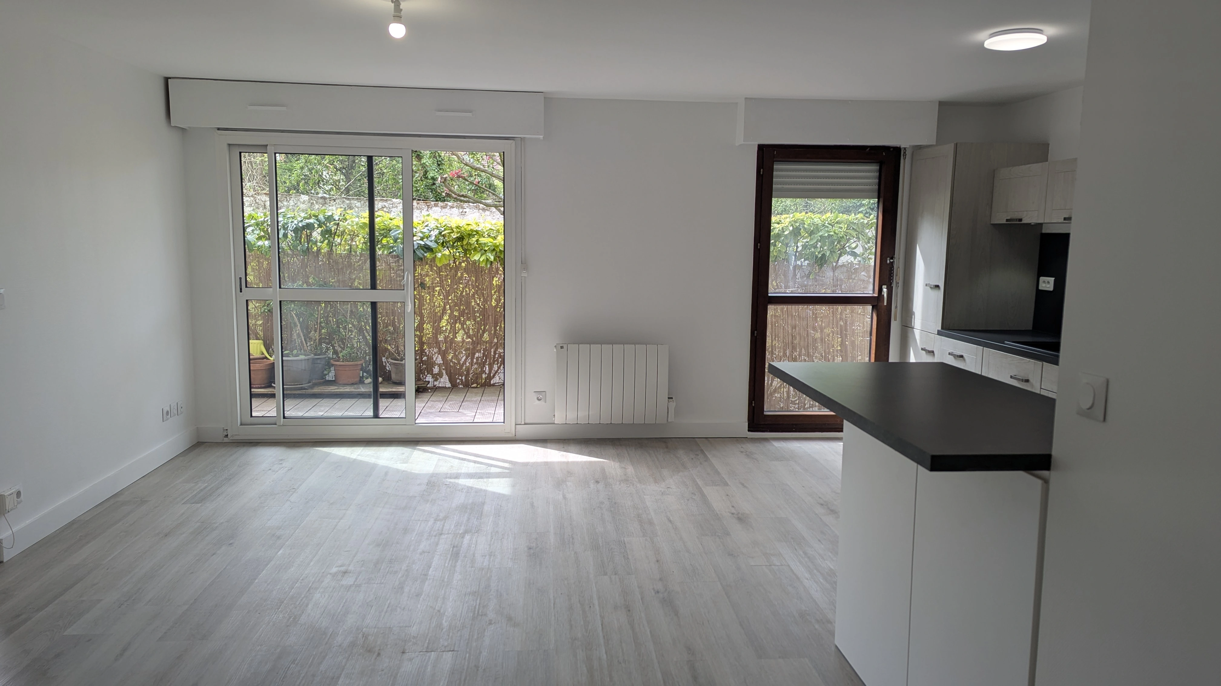 Image d'une de nos réalisations d'une maison avec des panneaux photovoltaïques